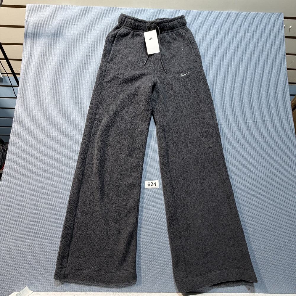 Nike Women’s Standard Fit Fleece‎ Black Pants Sz XS Brand New